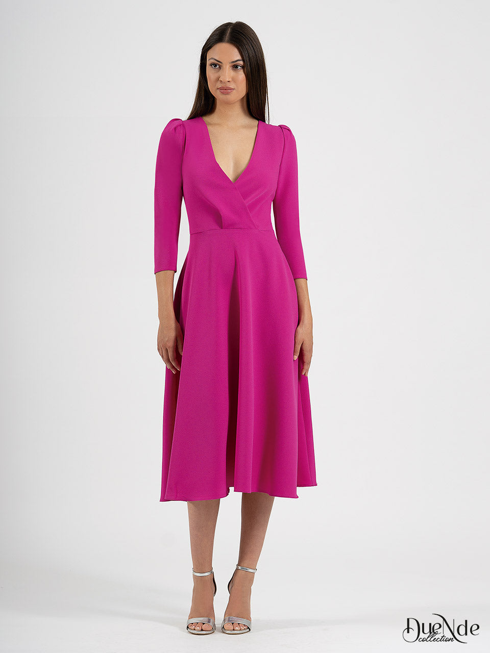 Vestido midi de vuelo crepé con escote cruzado y manga francesa