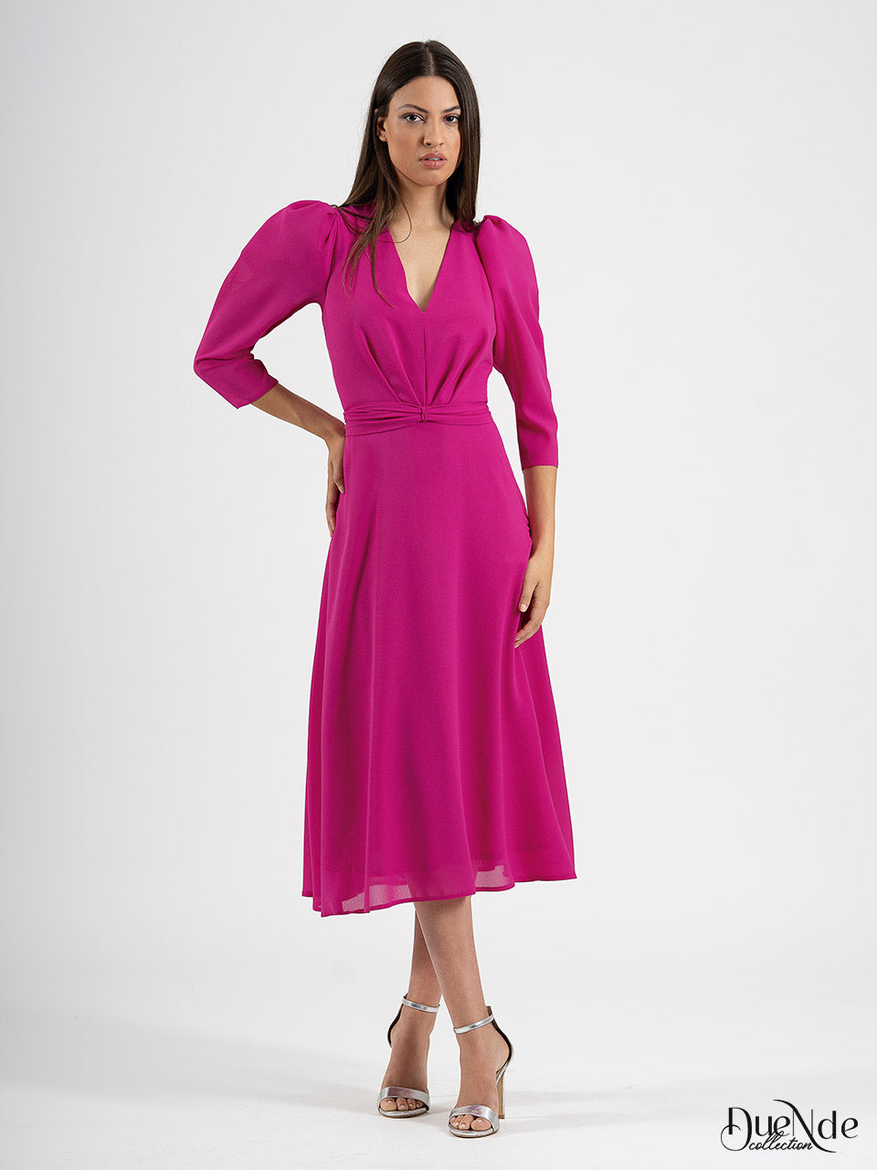 Vestido midi de gasa y crepe con plisado y manga gigot larga