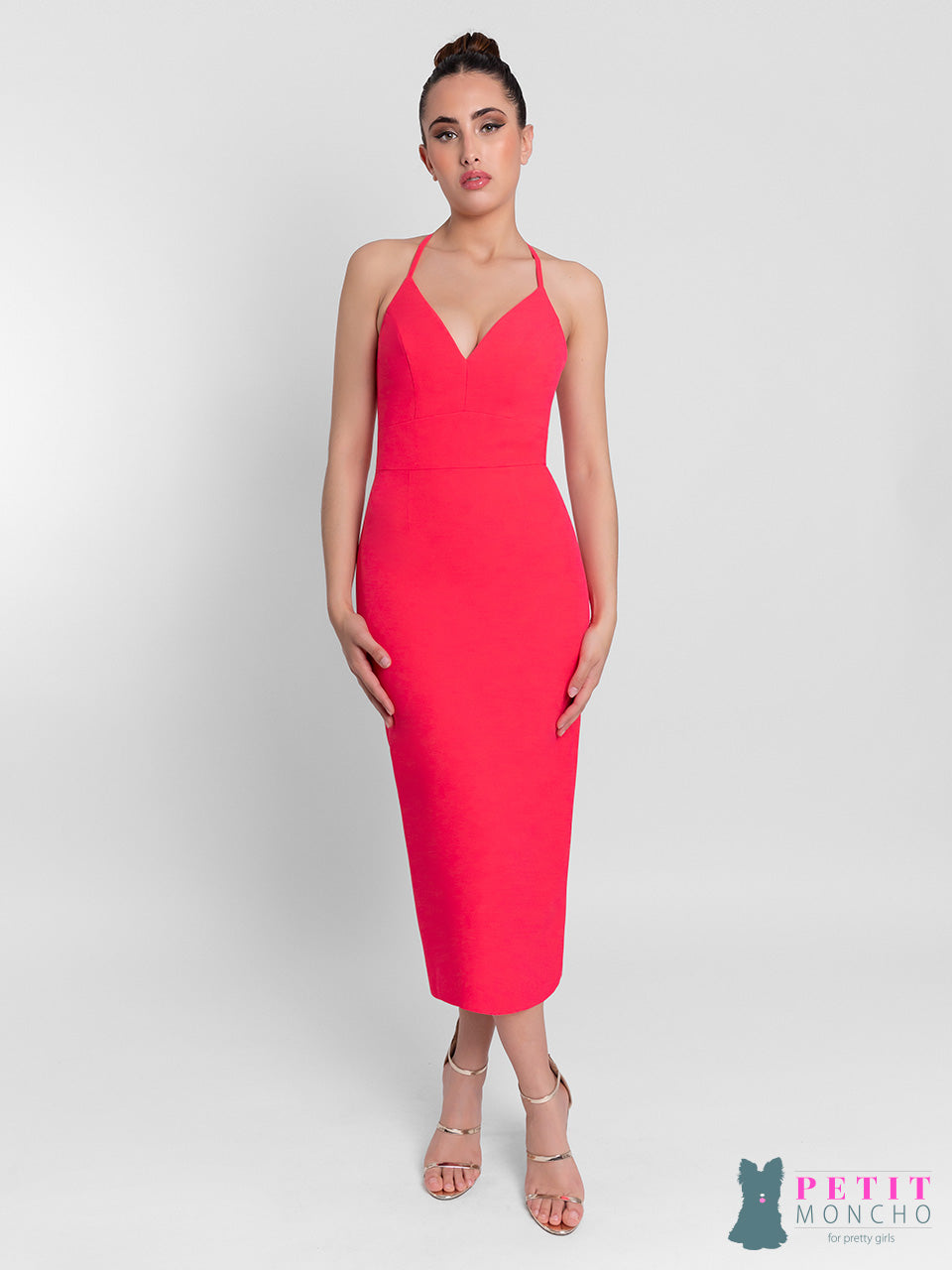 Vestido midi recto de escote en V sin mangas con anillas a la espalda