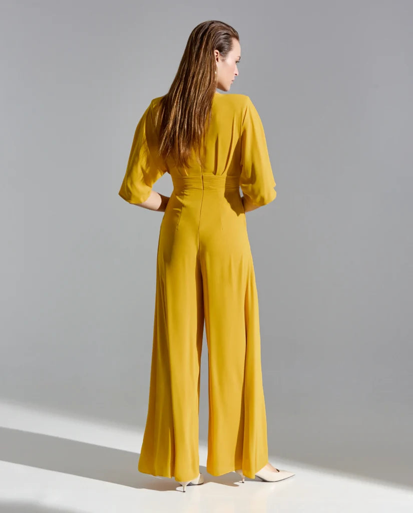 Mono largo estilo palazzo de escote en V fruncido en la cintura