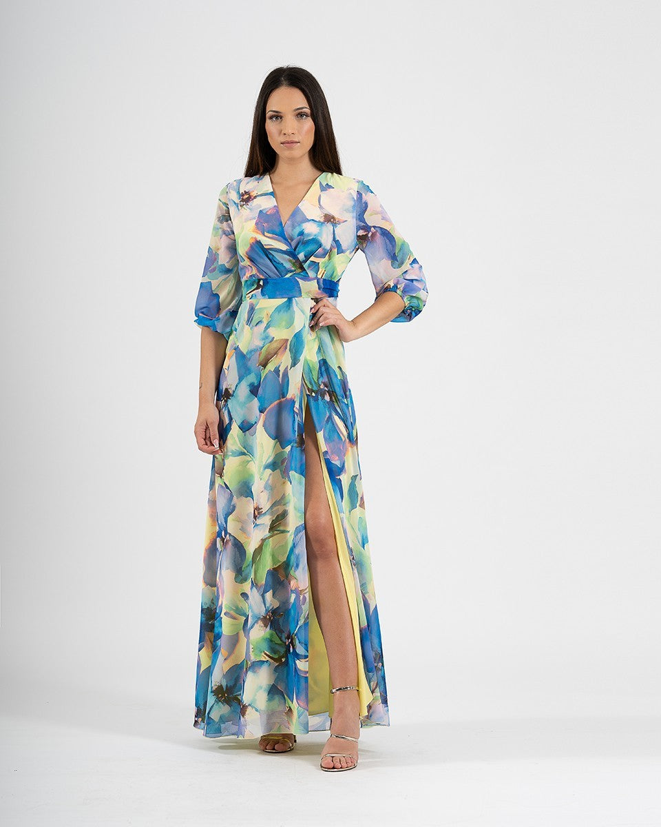 Vestido largo estampado de gasa con manga francesa y abertura lateral