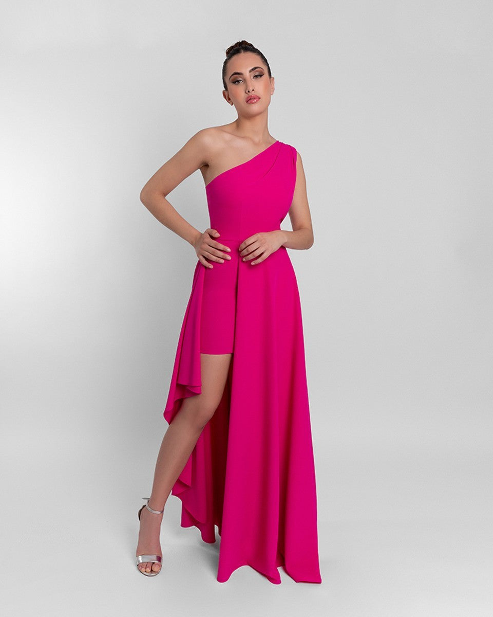 Vestido midi asimétrico de una manga con falda en forma de capa