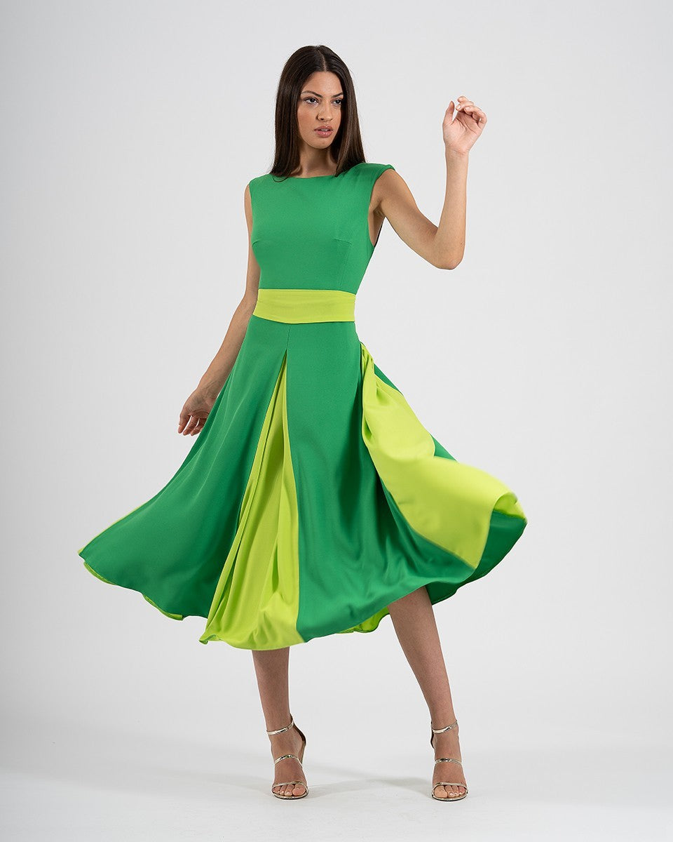 Vestido midi de vuelo bicolor plisado con escote redondo sin mangas
