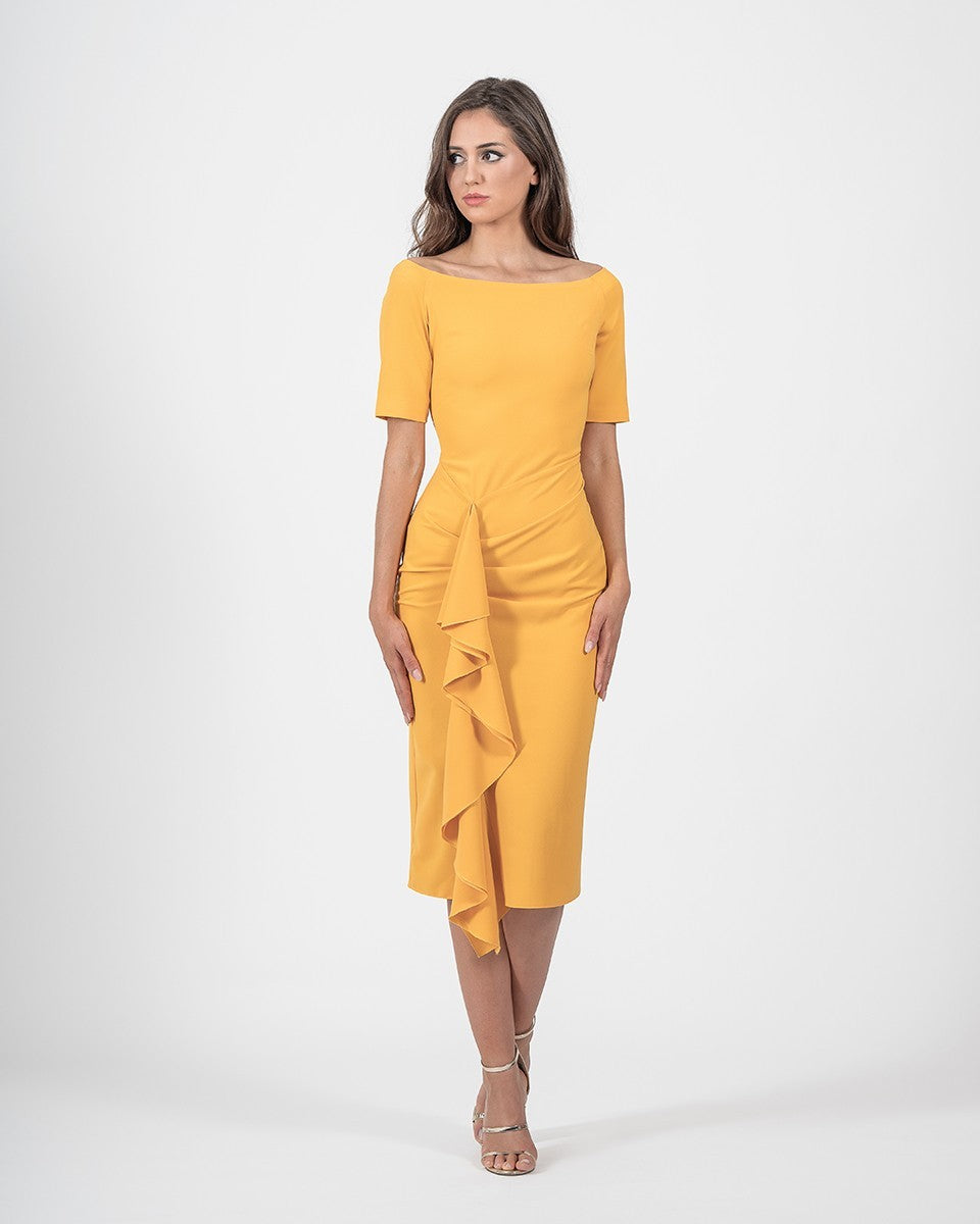 Vestido corto de tubo escote bardot con volante en cascada y manga 3/4