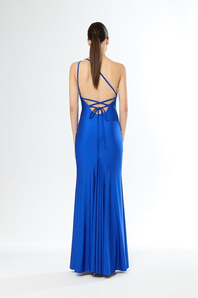 Vestido largo corte sirena de licra con escote asimétrico y tiras entrelazadas