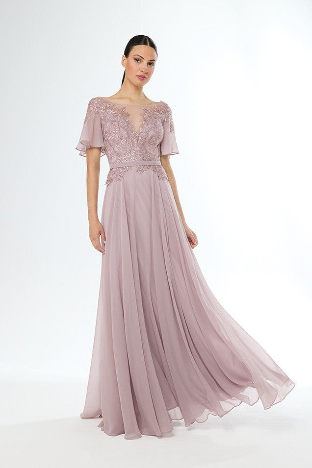 Vestido largo de escote ilusión con encaje y manga de volates