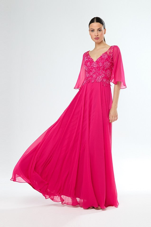 Vestido largo de gasa y encaje con manga de volantes y escote en V