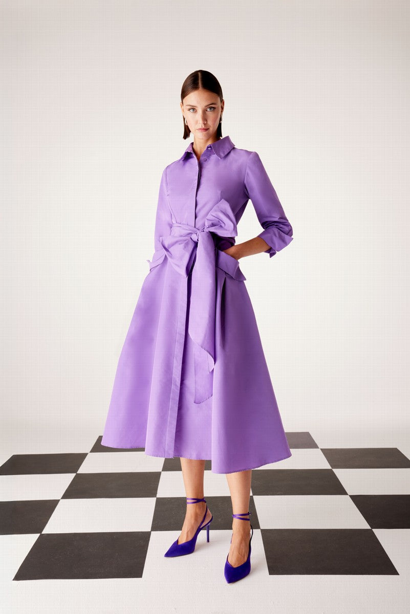 Vestido morado midi camisero de Carla Ruiz