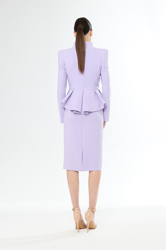 Conjunto de chaqueta de volantes y vestido midi recto estampado