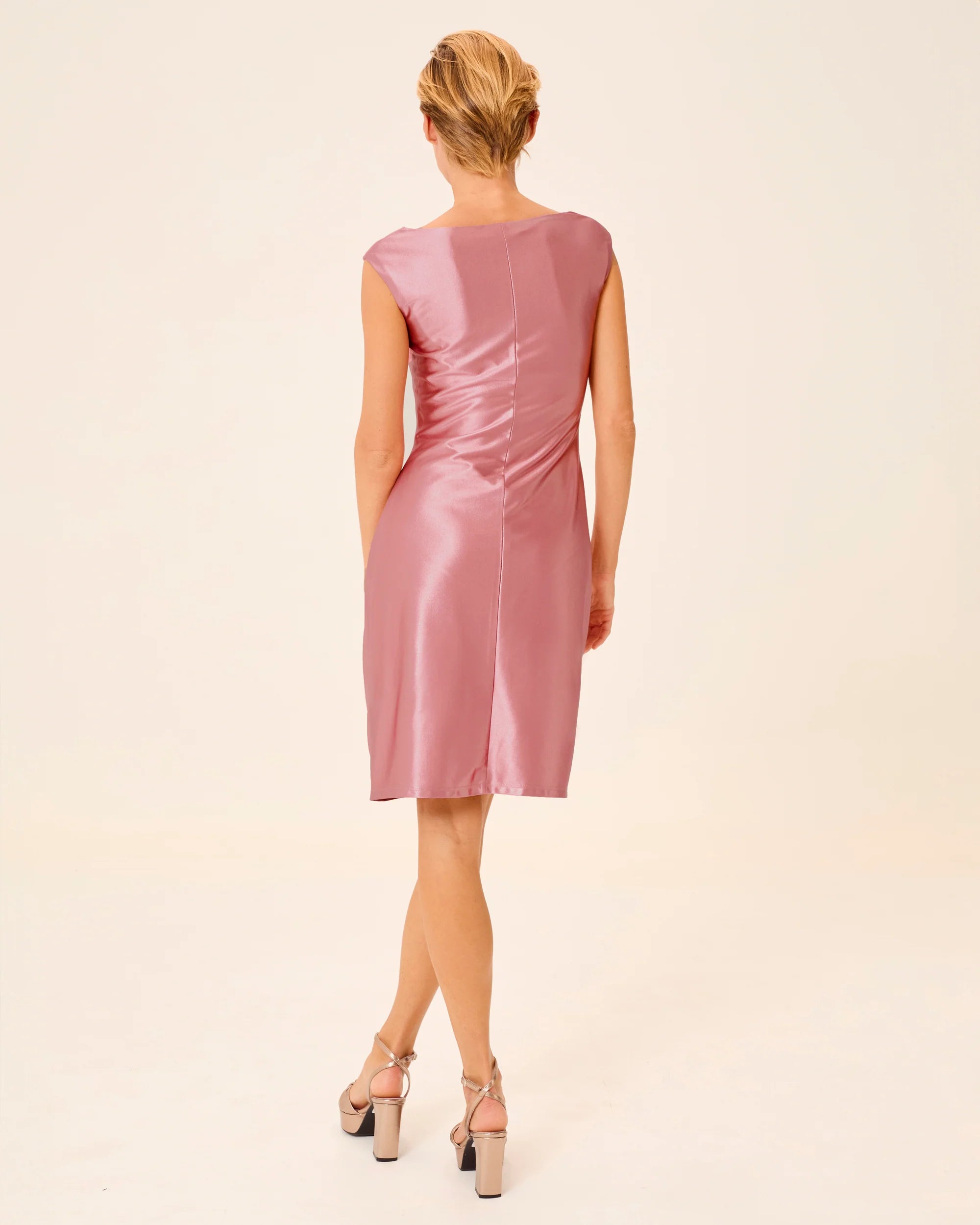 Vestido Corto Elle Dolores Promesas