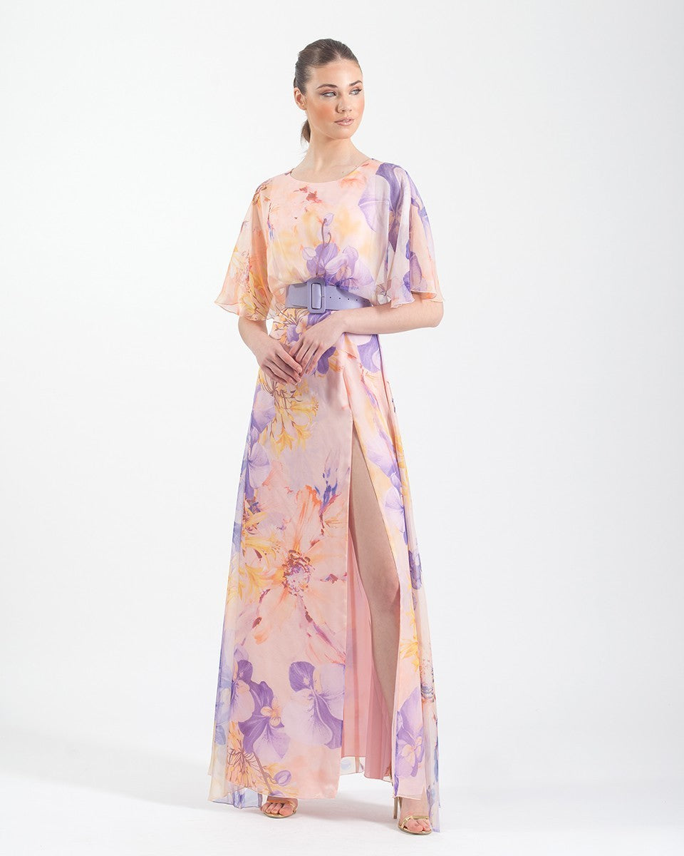Vestido largo de seda floral con mangas con volante y abertura