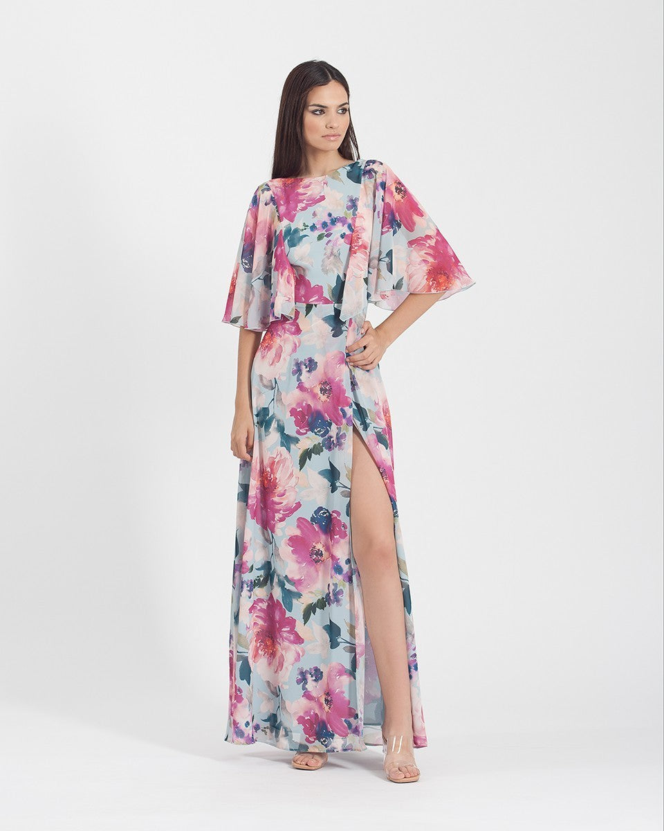 Vestido largo estampado con abertura y espalda abierta.