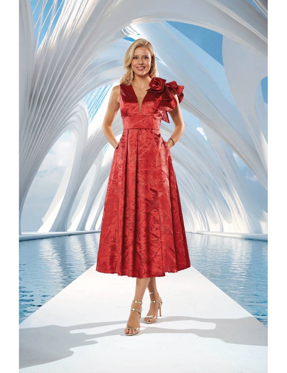 Vestido midi abertura central y escote profundo Nati Jiménez
