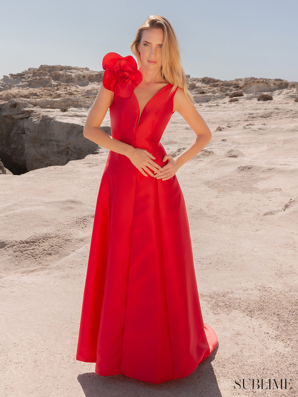 Vestido largo mikado escote profundo