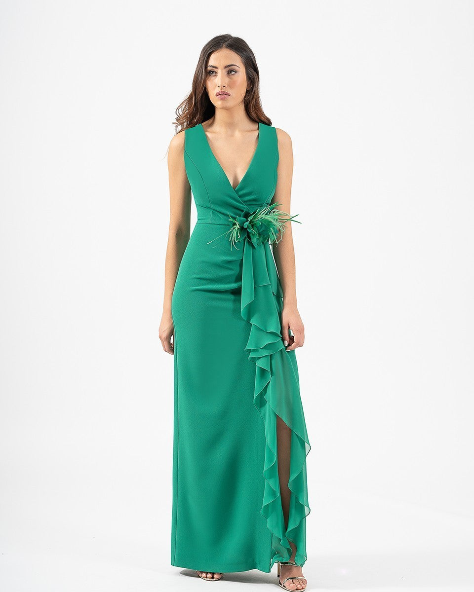 Vestido largo crepé con peplum y abertura lateral