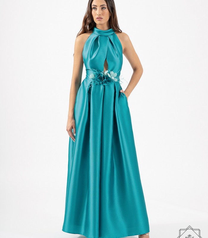 Vestido Largo Plisado Mikado Con Flor En Cintura Y Escote Halter