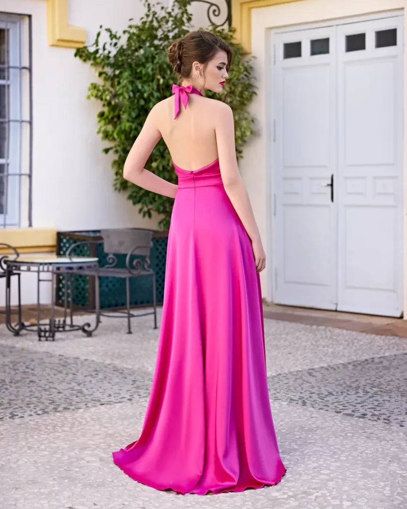 Vestido largo con detalle flor en la cintura y espalada descubierta