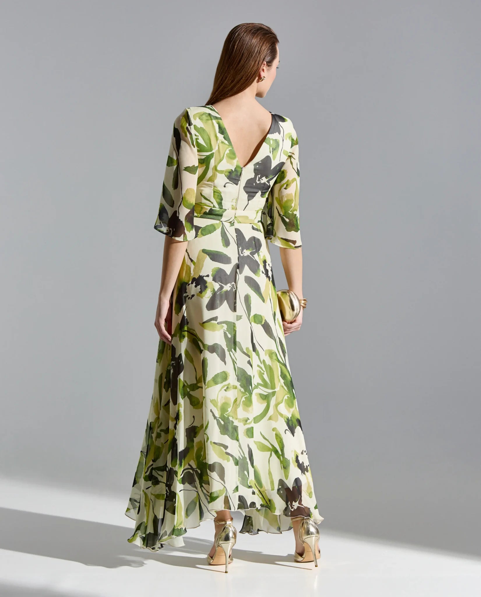 Vestido midi estampado de gasa escote con trasparencia