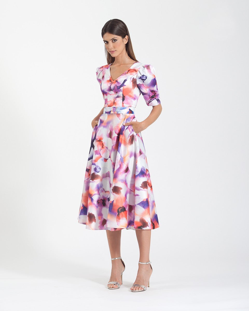 Royal print midi dress with V-neckline 