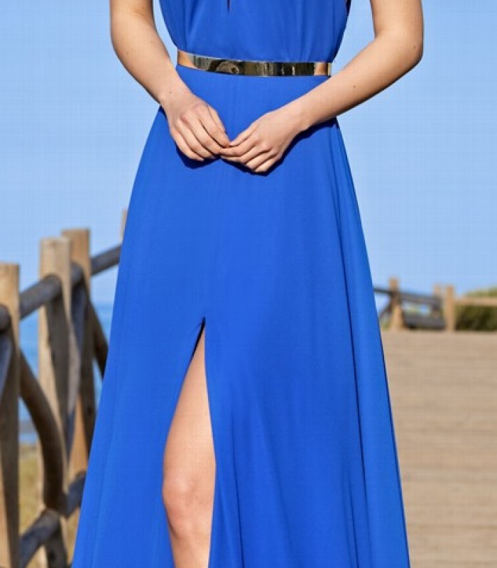 Long dress with halter neckline, side slit and low back 